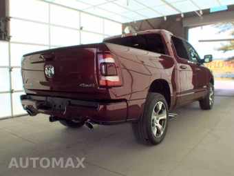 2024 Ram 1500 Laramie Crew Cab Short Bed - miniatura 4