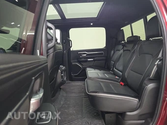 2024 Ram 1500 Laramie Crew Cab Short Bed - miniatura 13