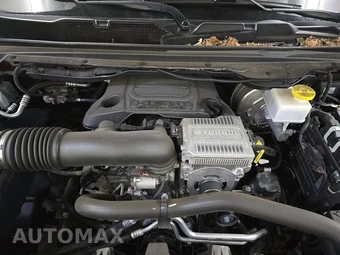 2024 Ram 1500 Laramie Crew Cab Short Bed - miniatura 15