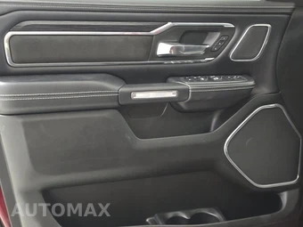 2024 Ram 1500 Laramie Crew Cab Short Bed - miniatura 9