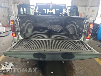 2024 Ram 1500 Laramie Crew Cab Short Bed - miniatura 16