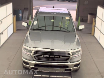 2024 Ram 1500 Laramie Crew Cab Short Bed - miniatura 2
