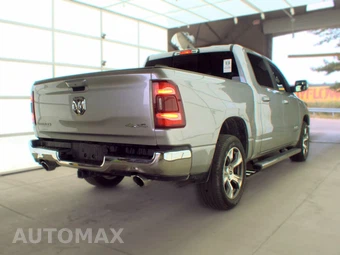 2024 Ram 1500 Laramie Crew Cab Short Bed - miniatura 4
