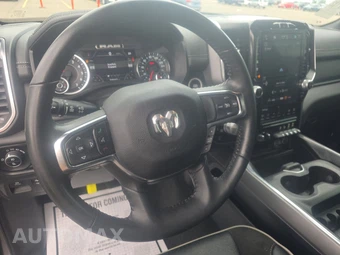 2024 Ram 1500 Laramie Crew Cab Short Bed - miniatura 10