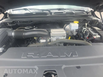 2024 Ram 1500 Laramie Crew Cab Short Bed - miniatura 15