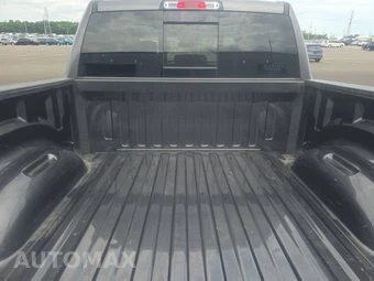2024 Ram 1500 Laramie Crew Cab Short Bed - miniatura 16