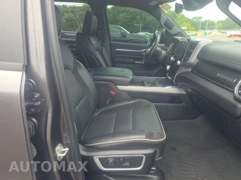 2024 Ram 1500 Laramie Crew Cab Short Bed - miniatura 8