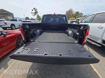 2024 Ram 1500 Laramie Crew Cab Short Bed - miniatura 14