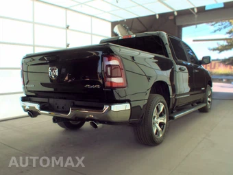 2024 Ram 1500 Laramie Crew Cab Short Bed - miniatura 4