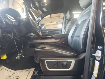 2024 Ram 1500 Laramie Crew Cab Short Bed - miniatura 7
