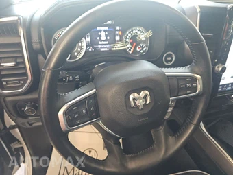 2024 Ram 1500 Laramie Crew Cab Short Bed - miniatura 10