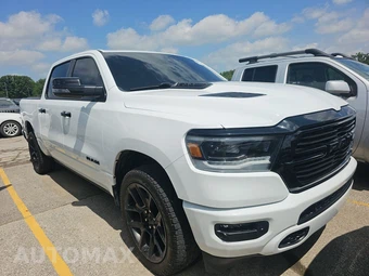 2024 Ram 1500 Laramie Crew Cab Short Bed - miniatura 3