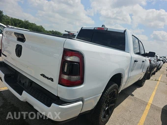 2024 Ram 1500 Laramie Crew Cab Short Bed - miniatura 4