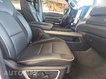 2024 Ram 1500 Laramie Crew Cab Short Bed - miniatura 8