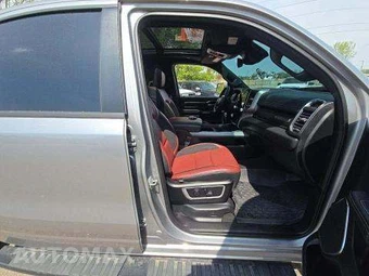 2024 Ram 1500 Laramie Crew Cab Short Bed - miniatura 18