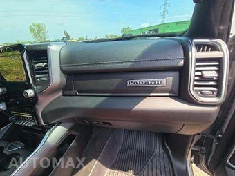 2024 Ram 1500 Laramie Crew Cab Short Bed - miniatura 19