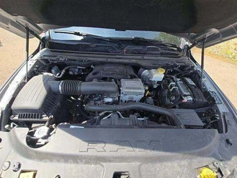 2024 Ram 1500 Laramie Crew Cab Short Bed - miniatura 26