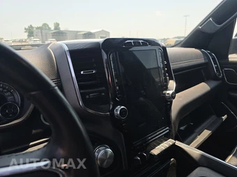 2024 Ram 1500 Laramie Crew Cab Short Bed - miniatura 11