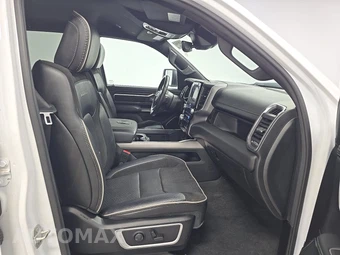 2024 Ram 1500 Laramie Crew Cab Short Bed - miniatura 8