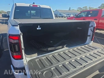 2024 Ram 1500 Laramie Crew Cab Short Bed – miniatura 19