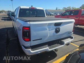 2024 Ram 1500 Laramie Crew Cab Short Bed – miniatura 5