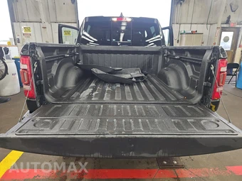 2024 Ram 1500 Laramie Crew Cab Short Bed - miniatura 16