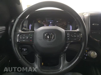 2024 Ram 1500 Limited Crew Cab Medium Bed – miniatura 10