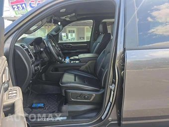 2024 Ram 1500 Limited Crew Cab Short Bed – miniatura 3
