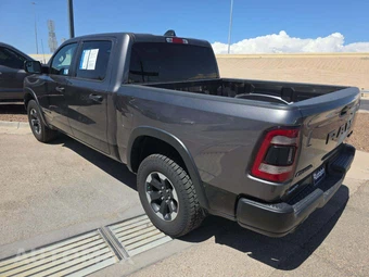 2024 Ram 1500 Rebel Crew Cab Short Bed - miniatura 2
