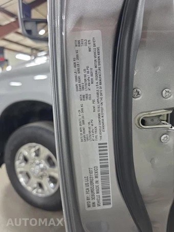2024 Ram 2500 Big Horn Crew Cab Medium Bed - miniatura 17