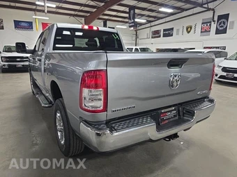 2024 Ram 2500 Big Horn Crew Cab Medium Bed - miniatura 6