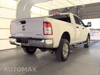 2024 Ram 2500 Big Horn Crew Cab Medium Bed - miniatura 4
