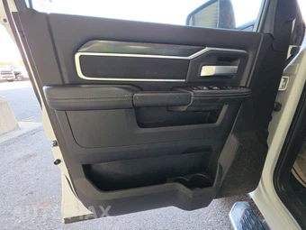 2024 Ram 2500 Big Horn Crew Cab Medium Bed - miniatura 9