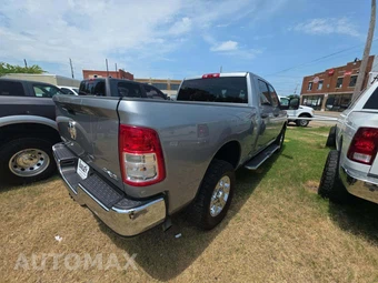 2024 Ram 2500 Big Horn Crew Cab Medium Bed - miniatura 3