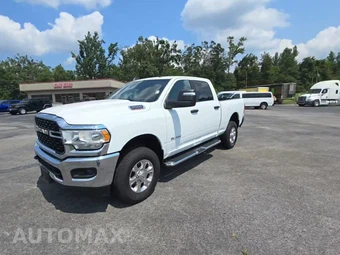 2024 Ram 2500 Big Horn Crew Cab Medium Bed - samochód z USA z aukcji Manheim, oferta Kup Teraz w AUTOMAX