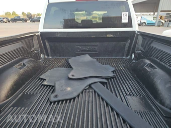 2024 Ram 2500 Big Horn Crew Cab Medium Bed - miniatura 16