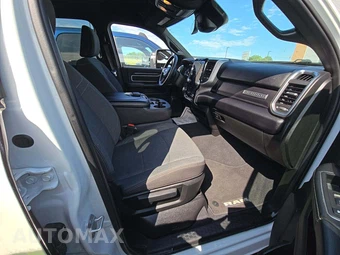 2024 Ram 2500 Big Horn Crew Cab Medium Bed - miniatura 18