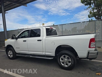 2024 Ram 2500 Big Horn Crew Cab Medium Bed - miniatura 6