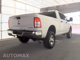 2024 Ram 2500 Big Horn Crew Cab Medium Bed - miniatura 4