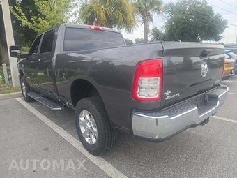 2024 Ram 2500 Big Horn Crew Cab Medium Bed - miniatura 2