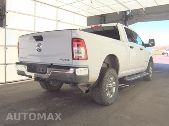 2024 Ram 2500 Big Horn Crew Cab Medium Bed - miniatura 4