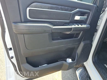 2024 Ram 2500 Big Horn Crew Cab Medium Bed - miniatura 9
