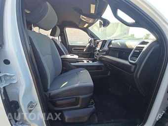 2024 Ram 2500 Big Horn Crew Cab Medium Bed - miniatura 18