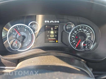 2024 Ram 2500 Big Horn Crew Cab Medium Bed - miniatura 9