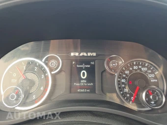 2024 Ram 2500 Big Horn Crew Cab Medium Bed - miniatura 12