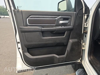 2024 Ram 2500 Big Horn Crew Cab Medium Bed - miniatura 9