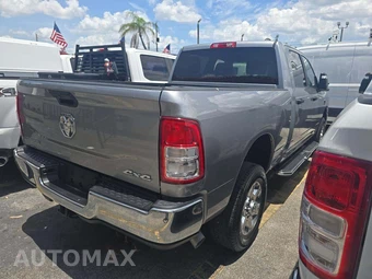 2024 Ram 2500 Big Horn Crew Cab Medium Bed - miniatura 3