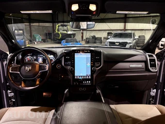 2024 Ram 2500 Big Horn Crew Cab Medium Bed - miniatura 29