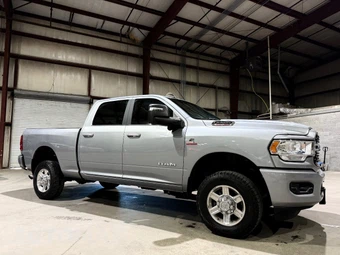 2024 Ram 2500 Big Horn Crew Cab Medium Bed - miniatura 4