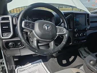 2024 Ram 2500 Big Horn Crew Cab Medium Bed – miniatura 14